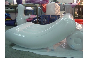 Picture of inflatable sofa and chair