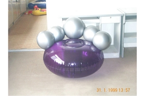 Picture of inflatable sofa and chair