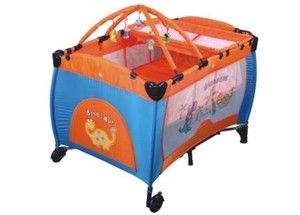Picture of Baby Playing Bed-103W-041