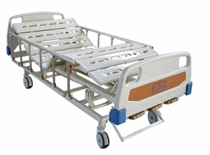 Picture of 3-Crank Steel Manual Hospital Beds With 10-Part Bedboard   IV Pole